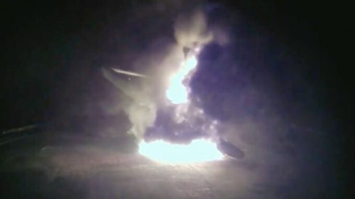 L'explosion du booster. // Source : Via X @SpaceX (image modifiée)