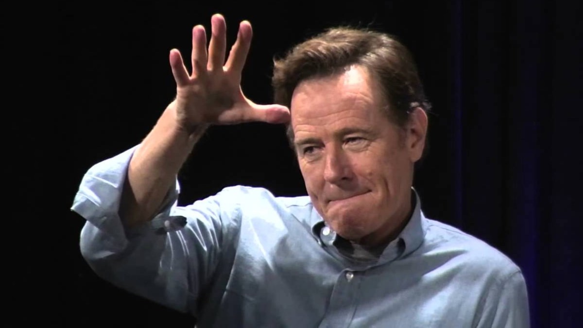 Bryan Cranston lors d'un célèbre Mic Drop en 2015. // Source : YouTube