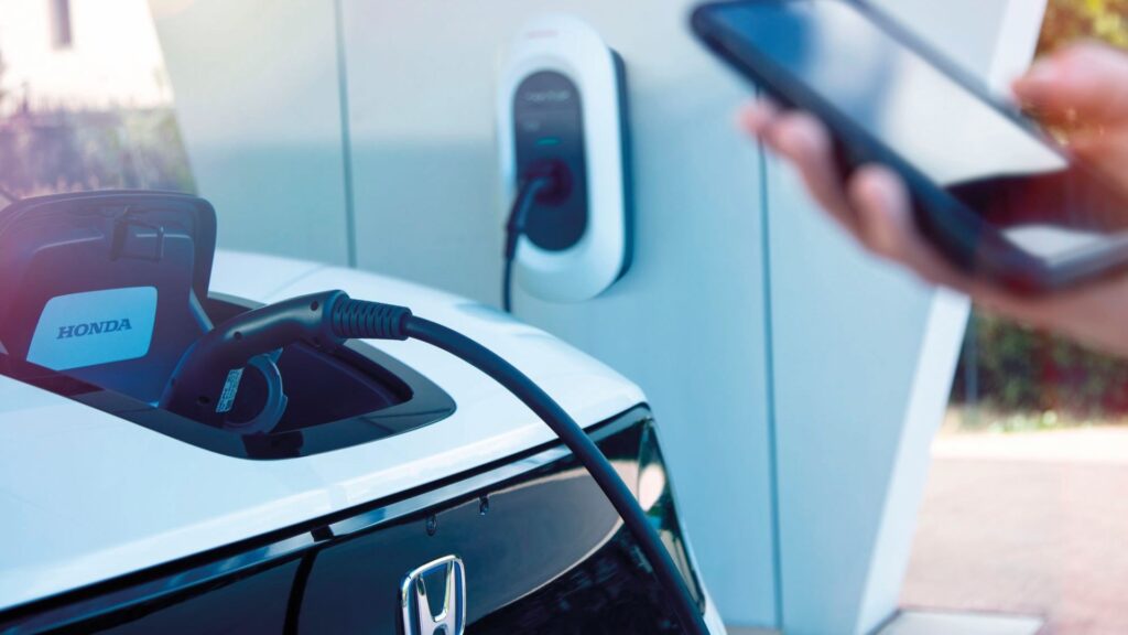 Software sur les voitures électriques // Source : Honda