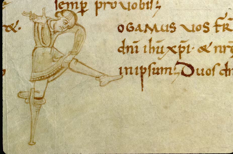 Petit sujet infirme et appareillé figurant sur une Bible du haut Moyen-Age // Source : Angers, Bib. Mun., Rés. Ms 67, fol. 141 : cliché CNRS-IRHT, base Emluminures