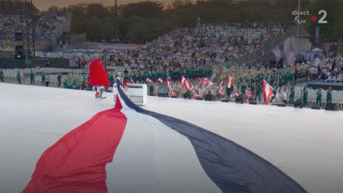 Myd pendant la cérémonie d'ouverture des Jeux parlaympiques. // Source : Capture France TV