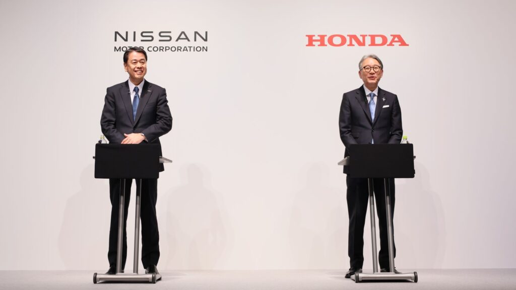 Signature du partenariat entre Honda et Nissan // Source : Honda-Nissan