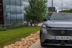 Essai du Peugeot e-3008 // Source : Raphaelle Baut pour Numerama