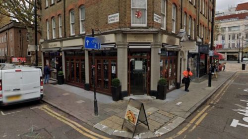 Un restaurant à Londres, depuis Google Street View.. // Source : Capture Numerama