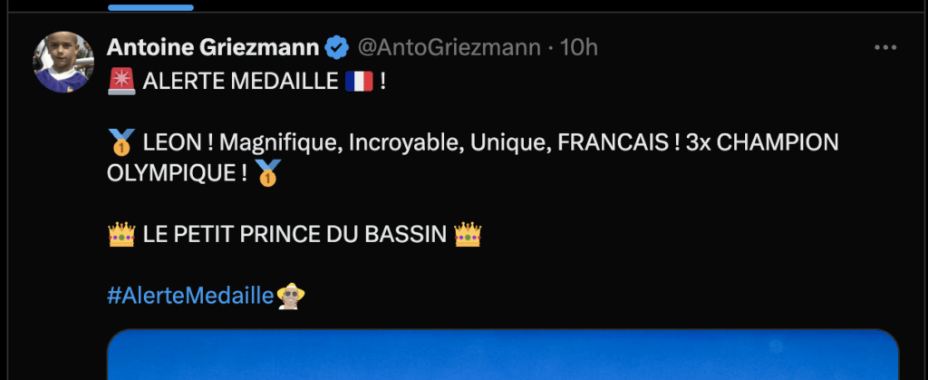 Les #AlerteMedaille d'Antoine Griezmann sont publiées dans la minute, il regarde les épreuves à la télé comme nous.