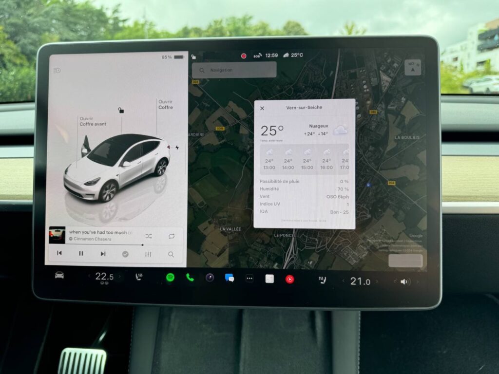 L'affichage de la météo sur une Tesla Model Y