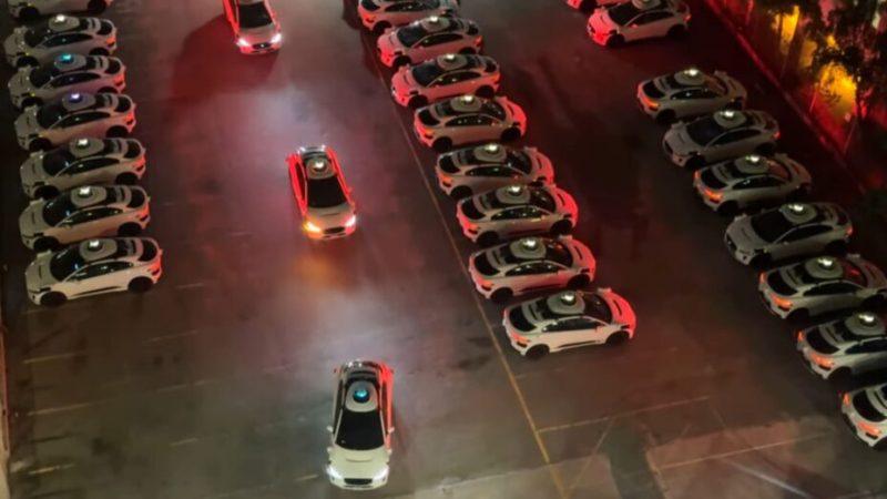 Les ronds-points, le cauchemar des robot-taxis Waymo