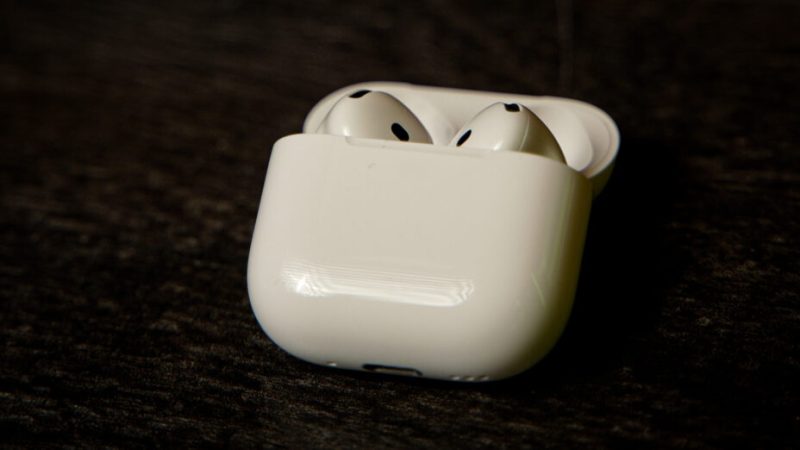 Test des Apple AirPods 4 : les écouteurs presque Pro