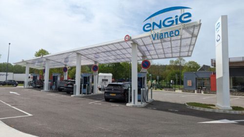 Station de recharge Engie sur autoroute  // Source : Raphaelle Baut pour Numerama