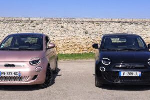 Fiat 500e berline et cabriolet // Source : Raphaelle Baut pour Numerama