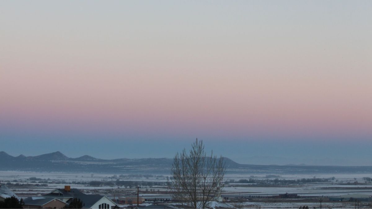 L'ombre de la Terre et la ceinture de Vénus. // Source : Flickr/CC/Kit Case (photo recadrée)