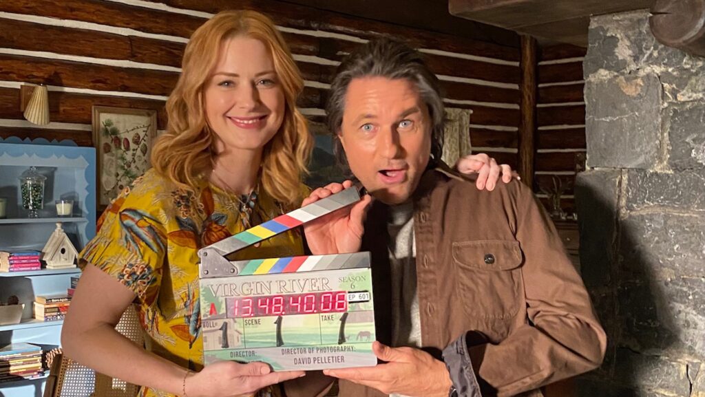 Alexandra Breckenridge et Martin Henderson sur le tournage de la saison 6 de Virgin River // Source : Netflix