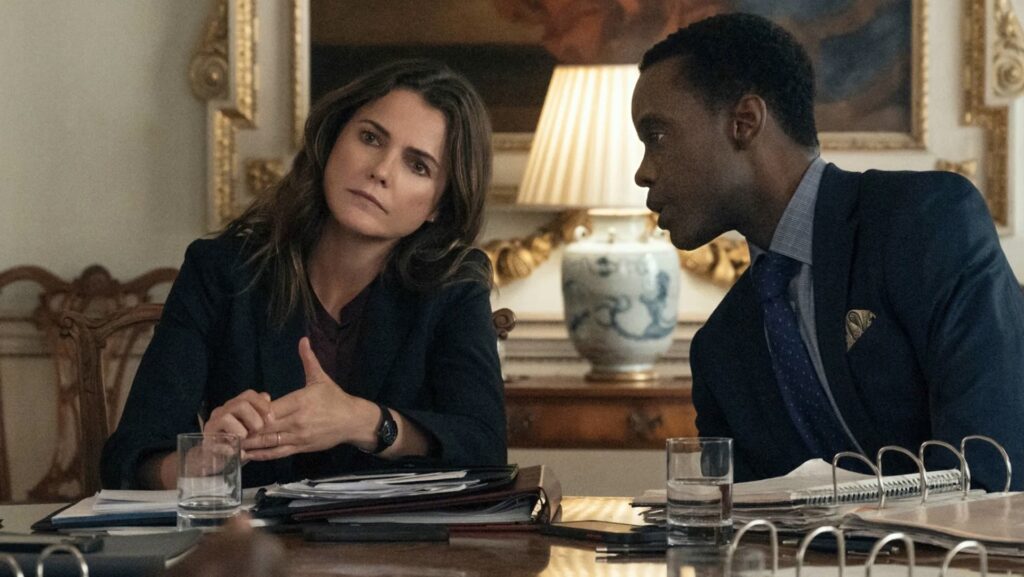 Kate et Stuart dans La Diplomate // Source : Netflix