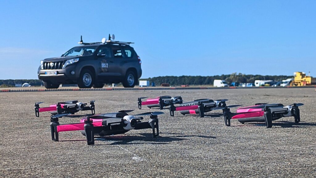 A swarm of Parrot drones ready to take off. // Source: Numerama