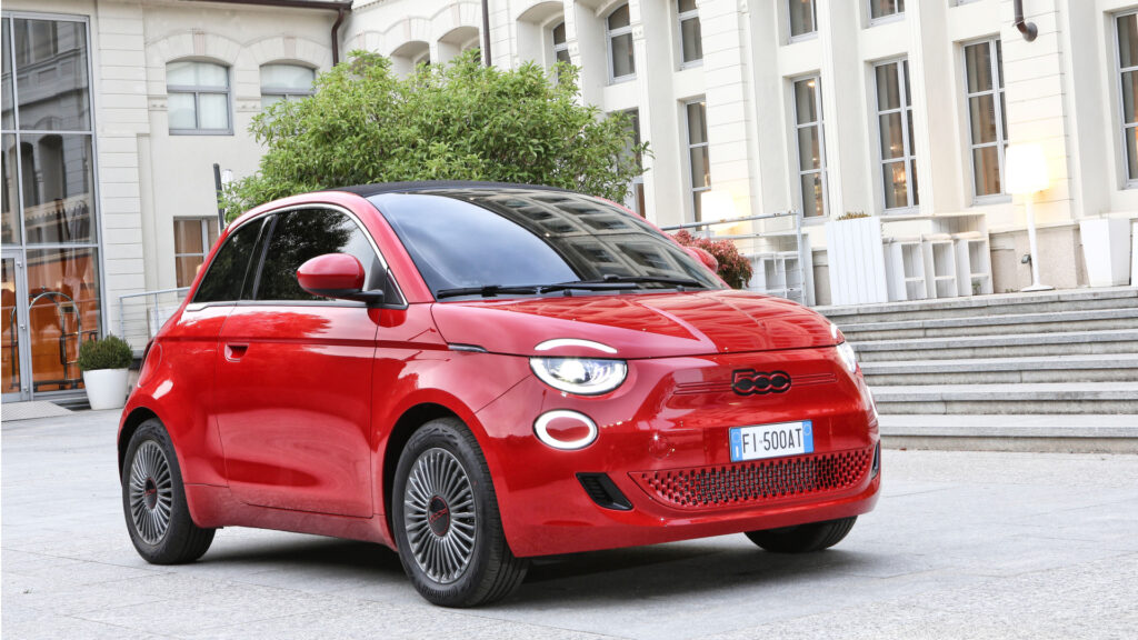 Fiat 500e (RED) // Source : Fiat