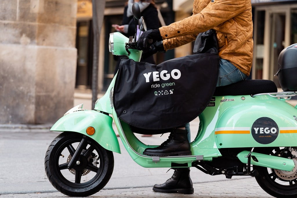 Les scooters Yego, disponibles en libre-service, sont toujours interdits sur le périphérique.