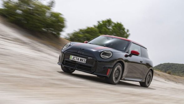 Mini John Cooper Works  // Source : Mini