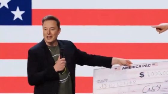 Elon Musk et ses chèques politiques. // Source : X