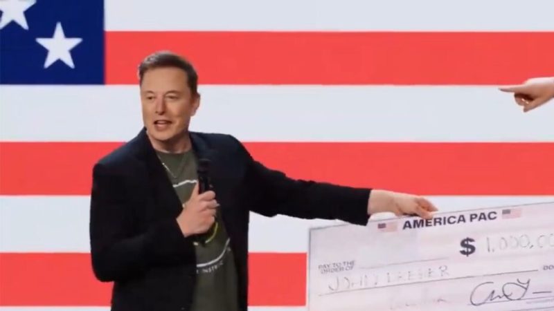 Elon Musk paye les Américains pour faire élire Donald Trump