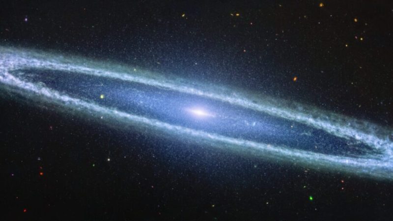 Le télescope James Webb prend une photo stupéfiante de la galaxie du Sombrero