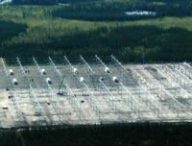 Champ d'antennes de HAARP en Alaska. Source : https://www.flickr.com/photos/rezn8d/8516910374 