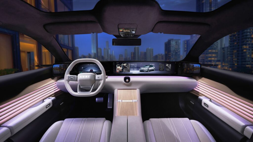 Intérieur rempli d'écran du concept E Audi en Chine // Source : Audi