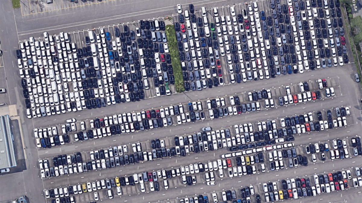 Centre de logistique d'Essen où les Volkswagen s'entassent. // Source : Capture Google Maps (2024)