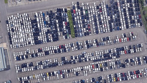 Centre de logistique d'Essen où les Volkswagen s'entassent. // Source : Capture Google Maps (2024)