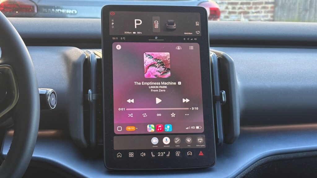 Apple CarPlay sur Volvo EX30 // Source : Maxime Claudel pour Numerama