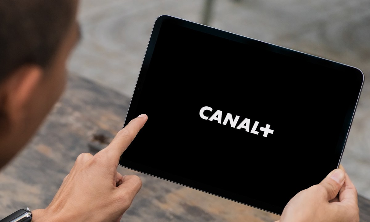 Canal+ sur iPad. // Source : Envato, CANAL+ ; montage Nino Barbey pour Numerama