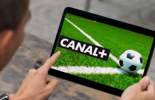 Canal+ sur iPad. // Source : Envato, CANAL+ ; montage Nino Barbey pour Numerama