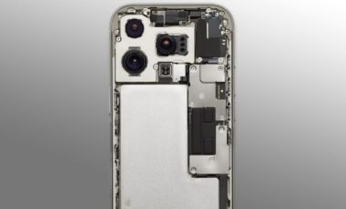 L'intérieur d'un iPhone 16 Pro. // Source : Apple