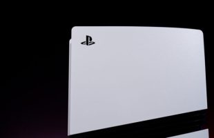 PS5 Pro // Source : Alfred Tertrais pour Numerama PS5 Pro // Source : Alfred Tertrais pour Numerama