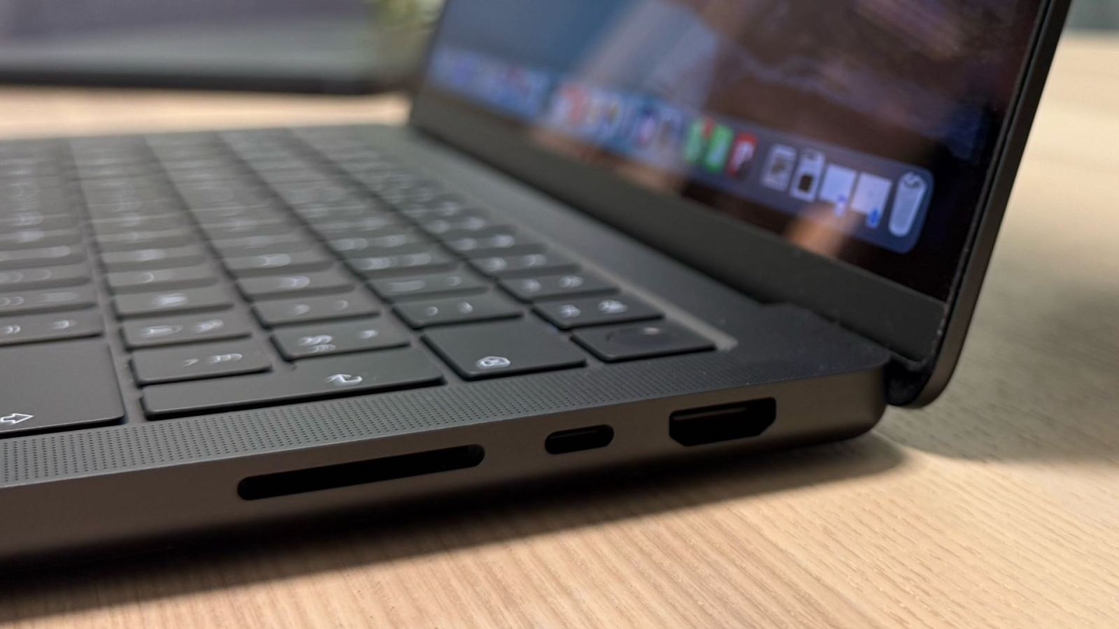 Test du MacBook Pro 2025 : on a mis le nouveau processeur Apple M5 Ã  lâ€™Ã©preuve (tous...