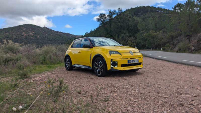 Renault en quête d’un doublé pour le titre de voiture de l’année avec la R5 e-tech