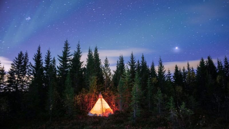 Étoiles filantes, Lune, planètes : que voir dans le ciel en décembre 2024 ? Étoiles filantes, Lune, planètes : que voir dans le ciel en décembre 2024 ?