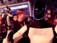 Robot Optimus, un possible indiscret dans les foyers et entreprises ?  // Source : Extrait vidéo Marques Brownlee