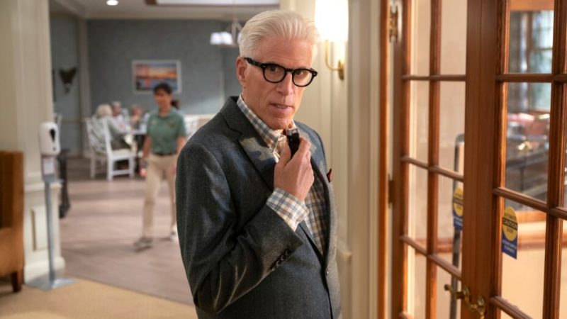 Espion à l’ancienne sur Netflix est discrètement liée à The Good Place Espion à l’ancienne sur Netflix est discrètement liée à The Good Place
