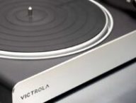 Victrola Stream Carbon // Source : Victrola