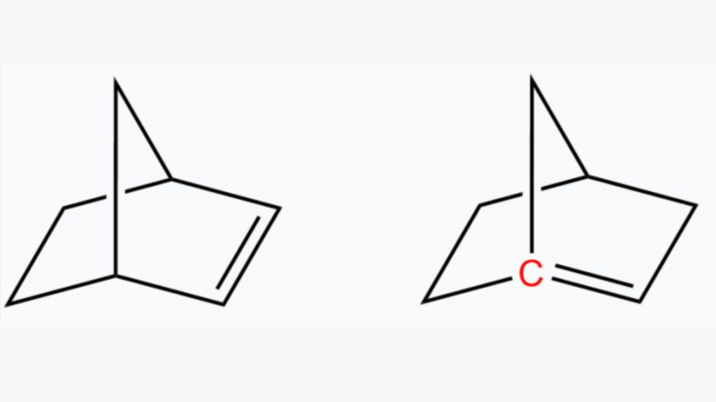 A gauche: une molécule de norbornène, un petit bicycle. A droite : Un isomère de norbonène « anti-Bredt » car la double liaison est sur le carbone rouge qui est en tête de pont. Cette géométrie ne fonctionne pas selon la règle de Bredt. // Source : Jeff Dahl et ChemDraw/ Recadré / Wikipédia