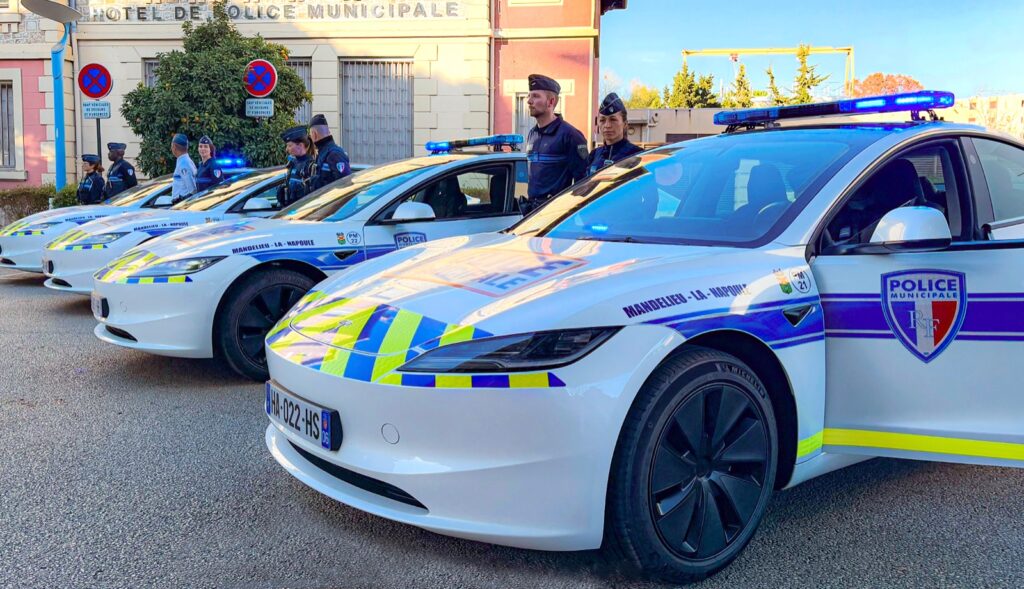 La mairie de Mandelieu a équipé sa police municipale de Tesla Model 3. // Source : Sébastien Leroy / X