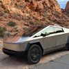 Le Tesla Cybertruck dans le désert de Death Valley. // Source : Numerama