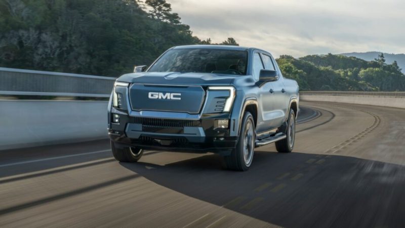 Ce pick-up a plus d’autonomie que n’importe quelle voiture électrique