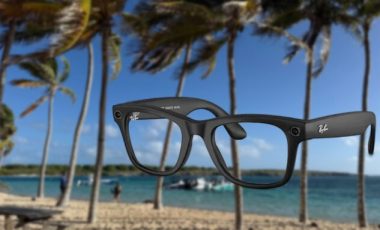 Meta Ray-Ban et plage // Source : Numerama