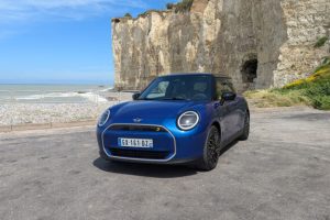 Essai de la Mini Cooper SE  // Source : Raphaelle Baut pour Numerama