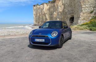 Essai de la Mini Cooper SE  // Source : Raphaelle Baut pour Numerama