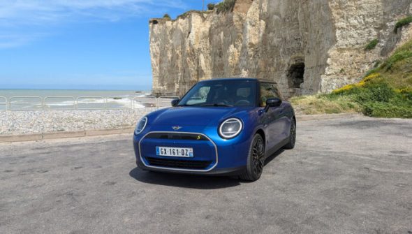 Essai de la Mini Cooper SE  // Source : Raphaelle Baut pour Numerama