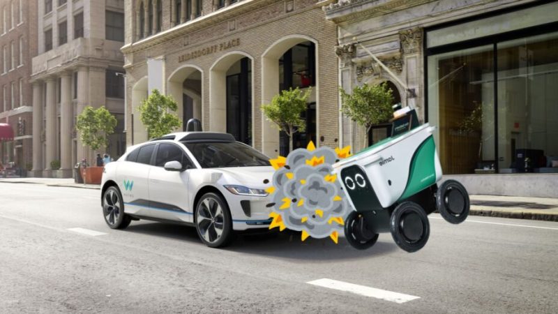 Un robot-taxi Waymo et un robot de livraison se sont percutés