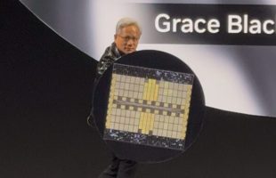 Jensen Huang, le patron de Nvidia au CES 2025. // Source : Numerama