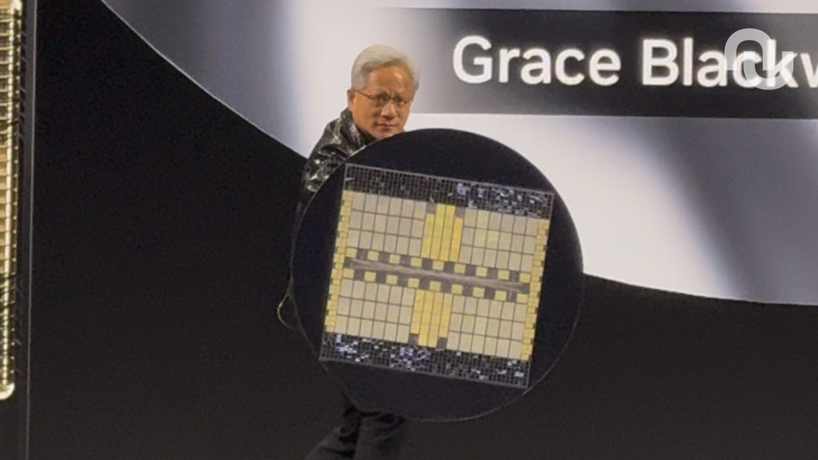 « Une perte énorme » : le patron de Nvidia alerte Trump sur sa guerre avec la Chine